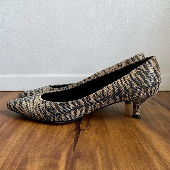 Stuart Weitzman Snakeskin Tiger Print Kitten Heels - Picture 3 of 14